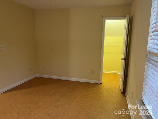 Building Photo - 12030 Royal Castle Ct