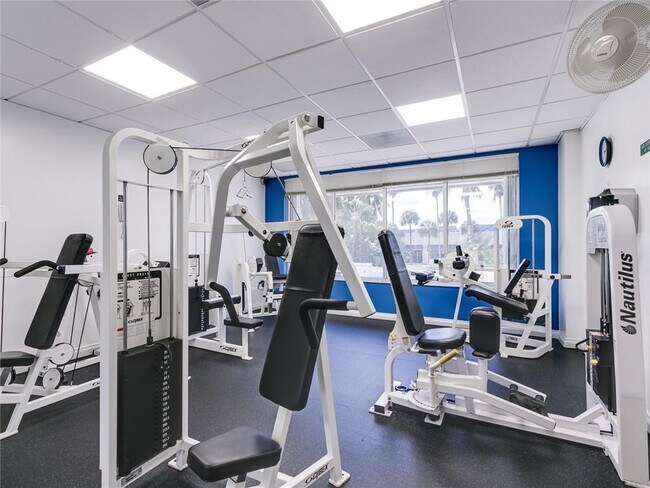 Building Photo - 3900 Galt Ocean Dr