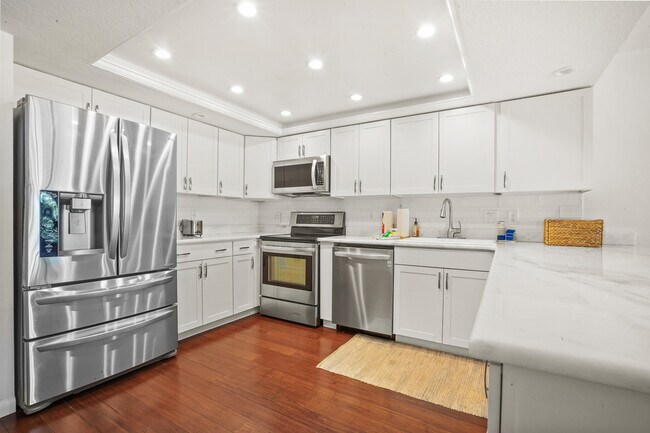 Building Photo - 3200 Gulf Blvd
