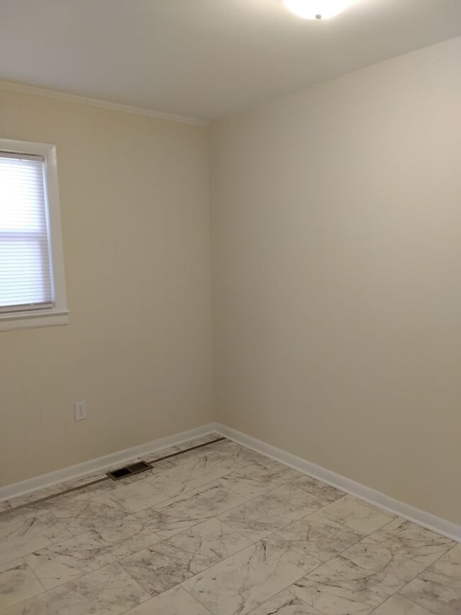 Building Photo - Cute duplex in Beaufort