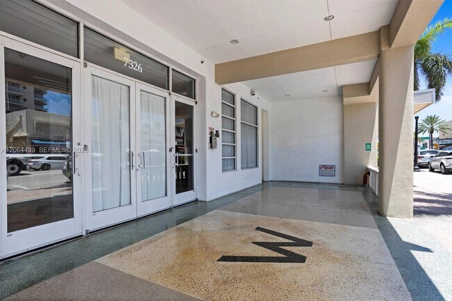 Building Photo - 7326 Collins Ave