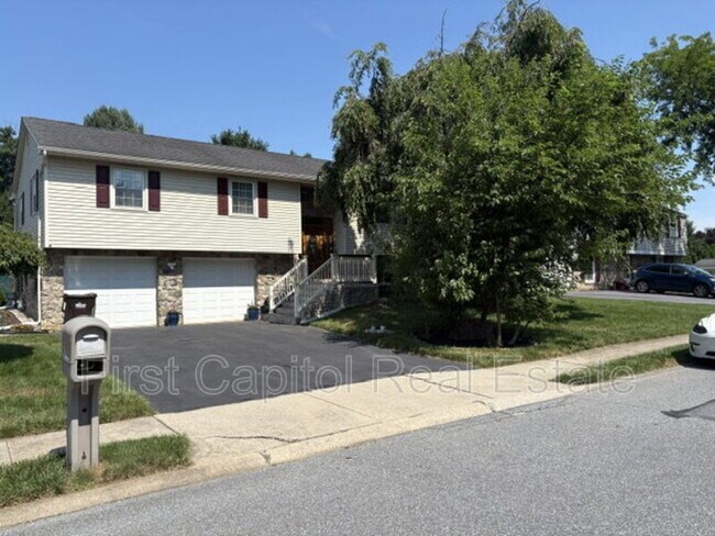 Building Photo - 2860 Southwick Dr