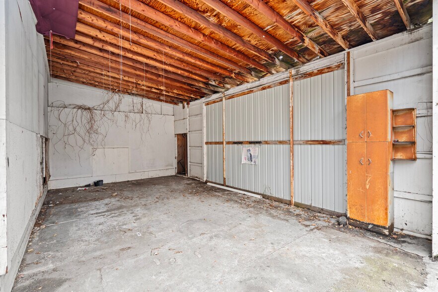 Building Photo - 235 S 300 E