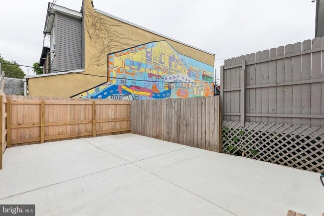 Building Photo - 807 N 42nd St