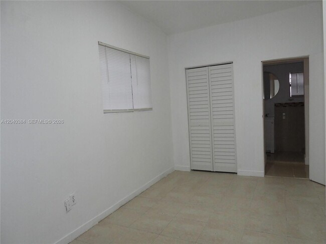 Building Photo - 1572 NE 149th St