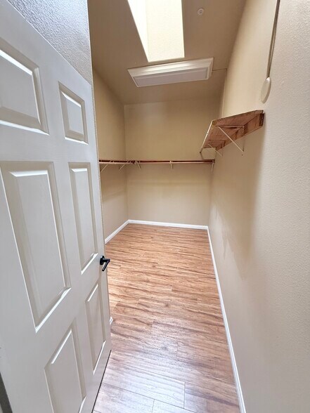 Building Photo - 709 Bozanich Cir
