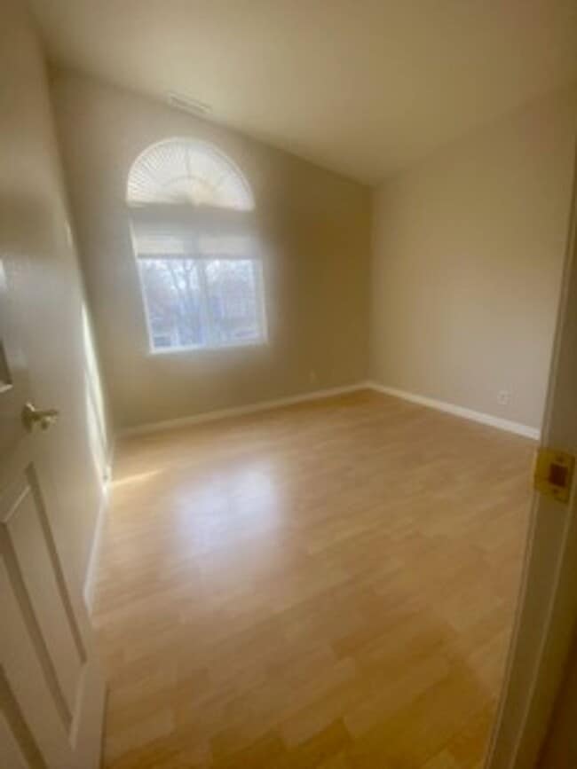 Building Photo - Three Bedroom Two and a Half Bath Home in the South Reno Crystal Lake Area