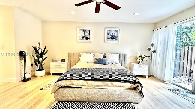 Building Photo - 814 NE 19th Ave