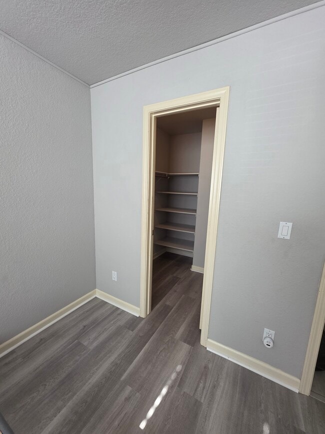 Building Photo - 6225 Thicket Ct