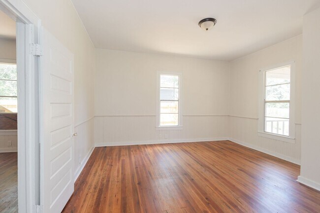 Building Photo - Move-In Special: Get 50% OFF Your First Month's Rent!