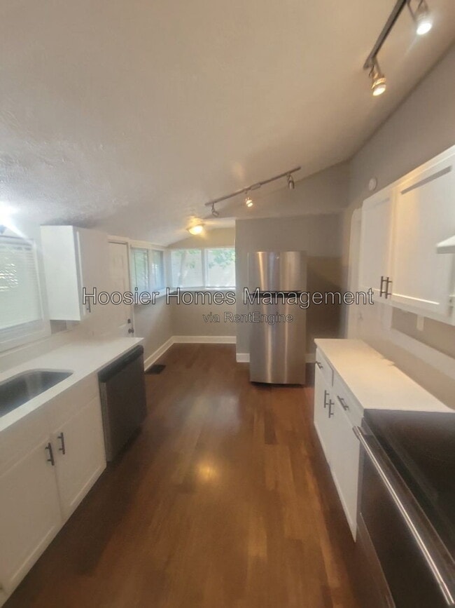Building Photo - 4553 Ralston Ave