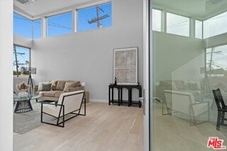 Building Photo - 541 Rose Ave