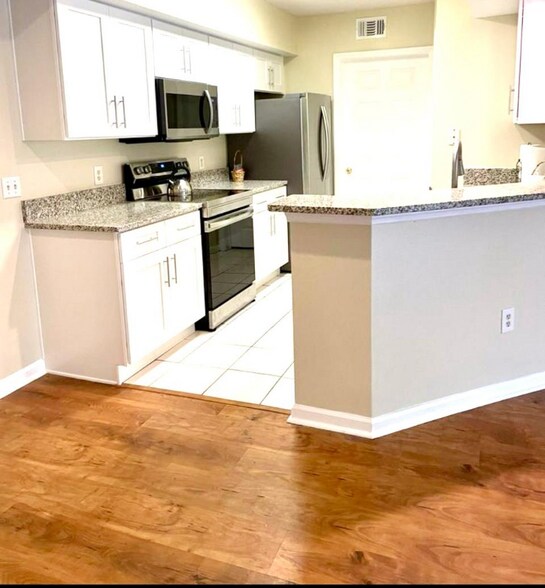 Building Photo - 12602 Crest Springs Ln