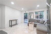 Building Photo - 376 Miraleste Dr