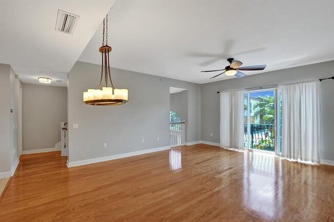 Building Photo - 1861 Coral Heights Blvd