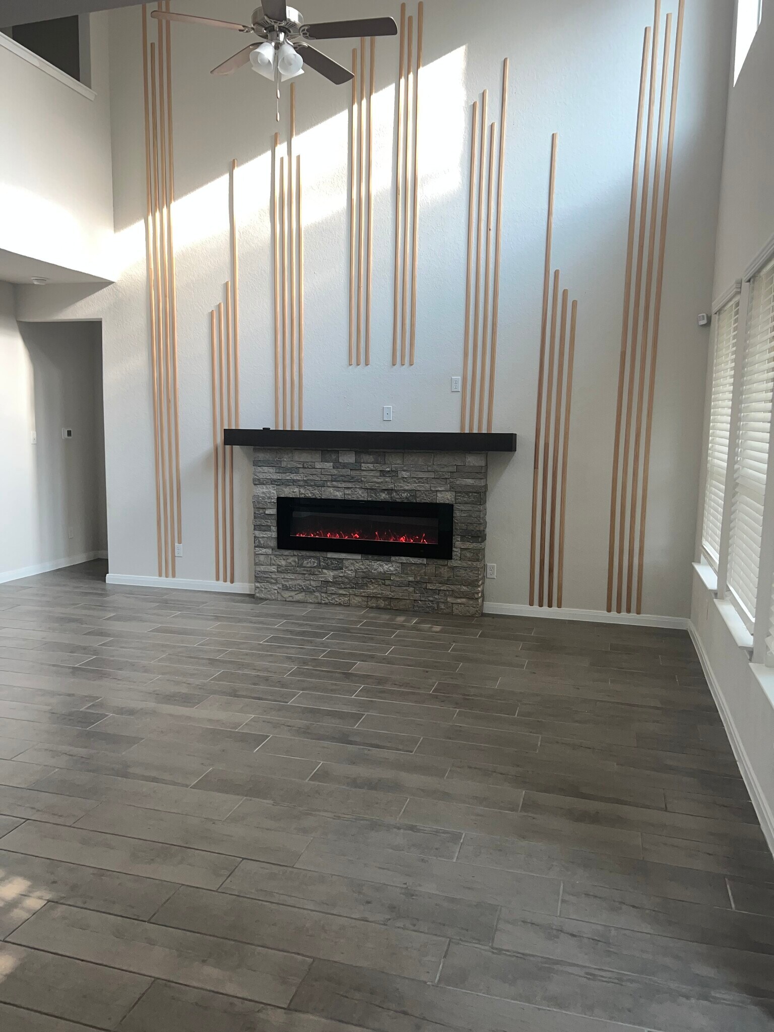 The Living Room - 603 Hirsch Trl