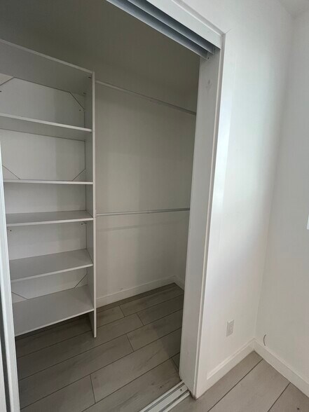 Building Photo - 248 N Dillon St