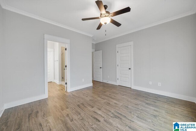 Building Photo - 1509 Cottage Grv