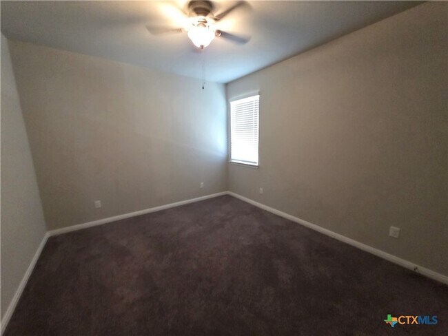 Building Photo - 10001 Kensley Rose Dr