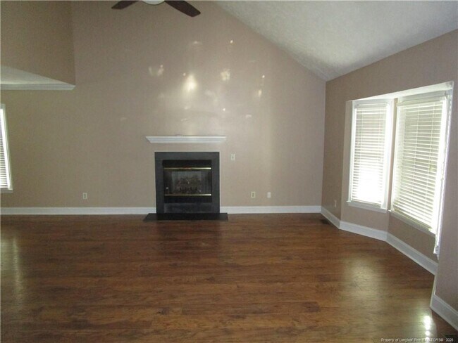Building Photo - 7256 Goldsboro Rd
