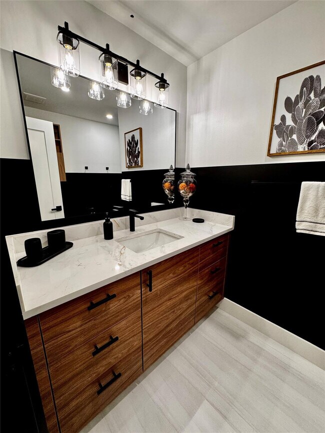 Building Photo - 4101 NW 10th St