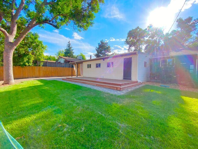 Building Photo - Spacious & Updated Home in Lakewood!-Open Floor plan, Outdoor Living Space, Garden Beds, & More!!!