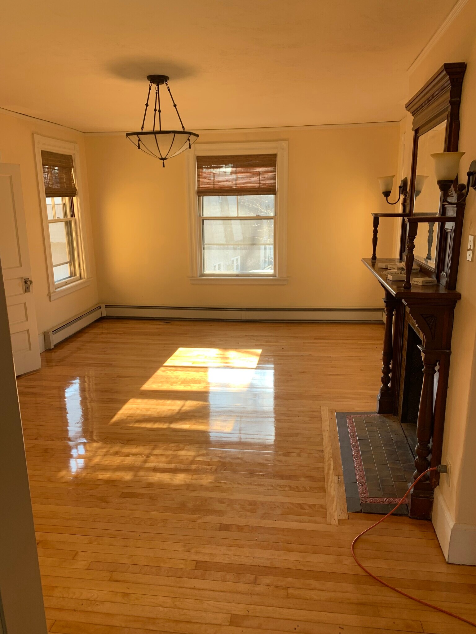 Building Photo - 118 Vernon St