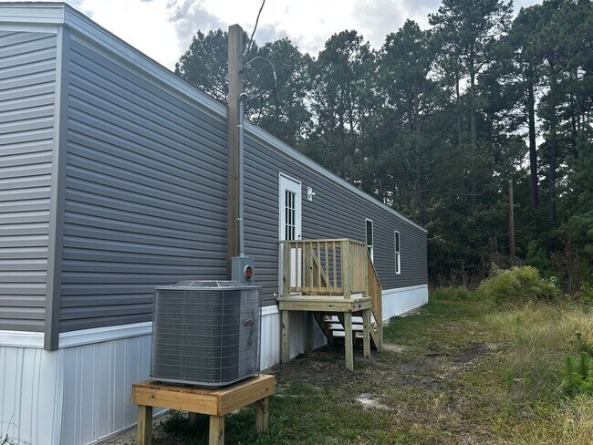 Building Photo - 127 Hubert Blvd