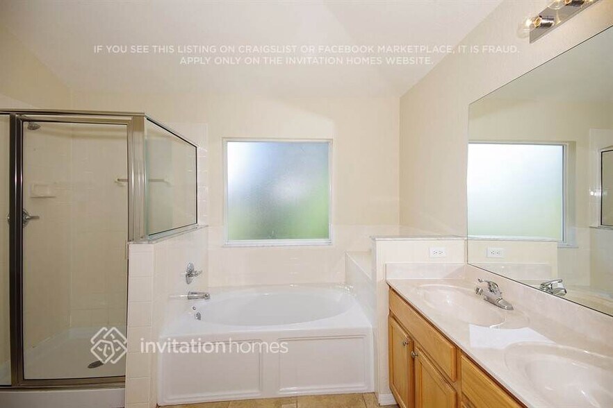 Building Photo - 2548 Sand Hill Point Cir