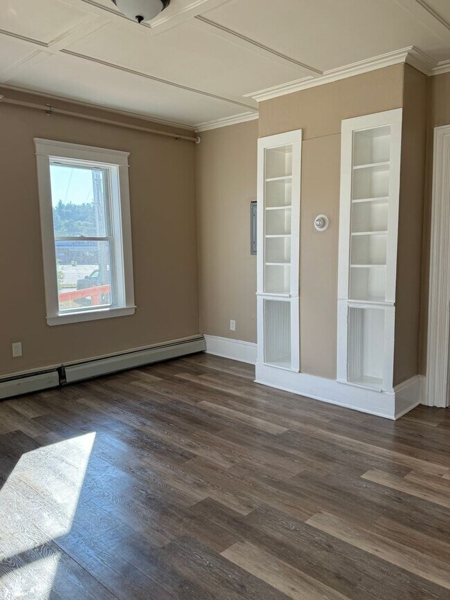 Building Photo - 1 Bedroom Apartment