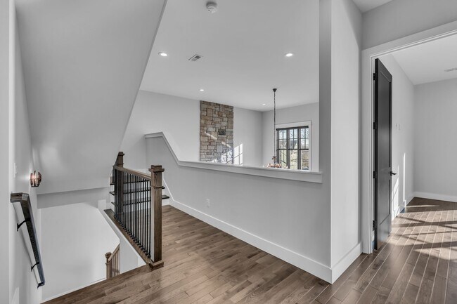 Building Photo - 2312 Buchanan St