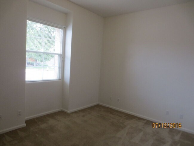 Building Photo - 2407 Elliot St
