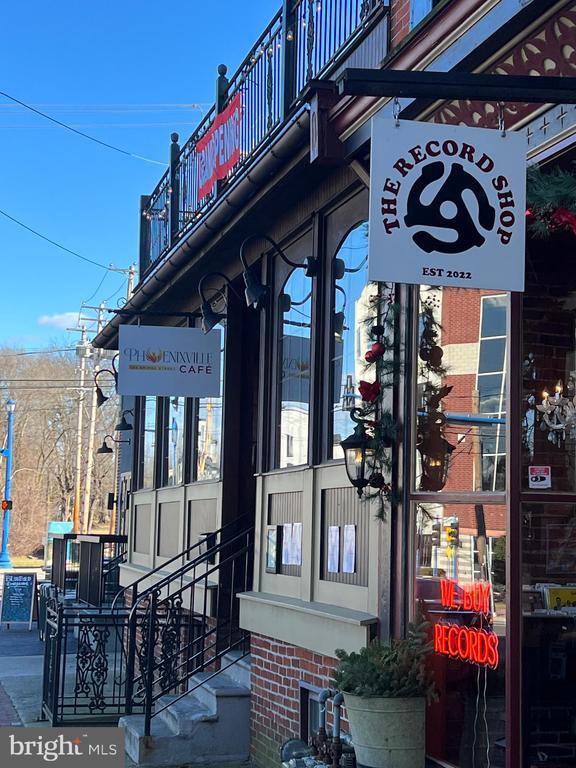 Building Photo - 316 Bridge St