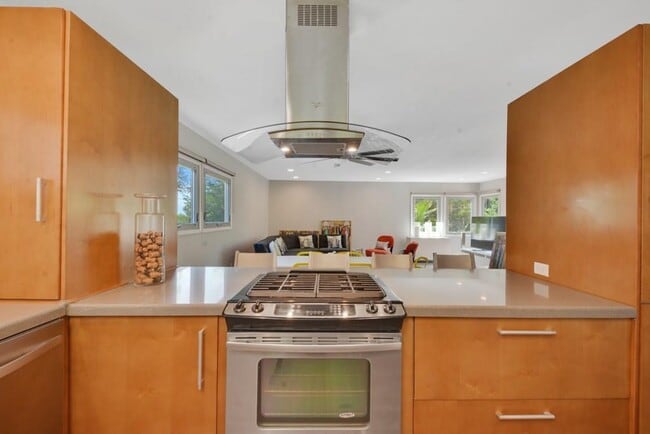 Building Photo - 2410 Bryan St