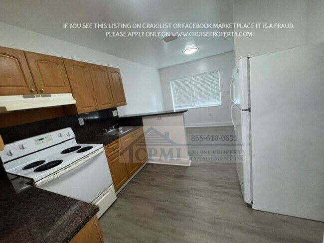 Interior Photo - 717 NE 10 ST, APT 3 Hallandale, FL 33009