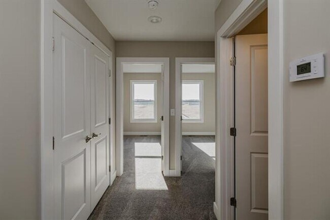 Building Photo - Brand New 5 bed/3.5 bath