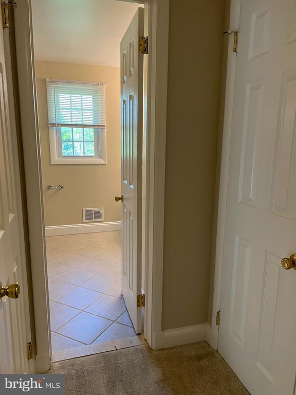 Building Photo - 4616 Willow Run Dr