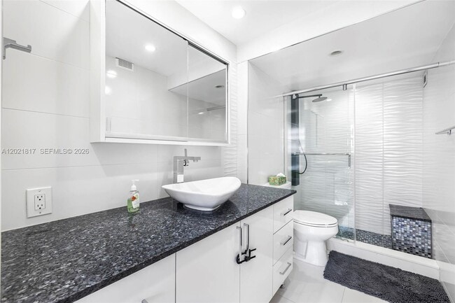 Building Photo - 9511 Collins Ave