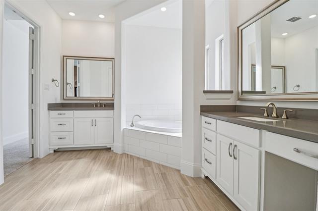 Building Photo - 901 Bluebonnet Dr