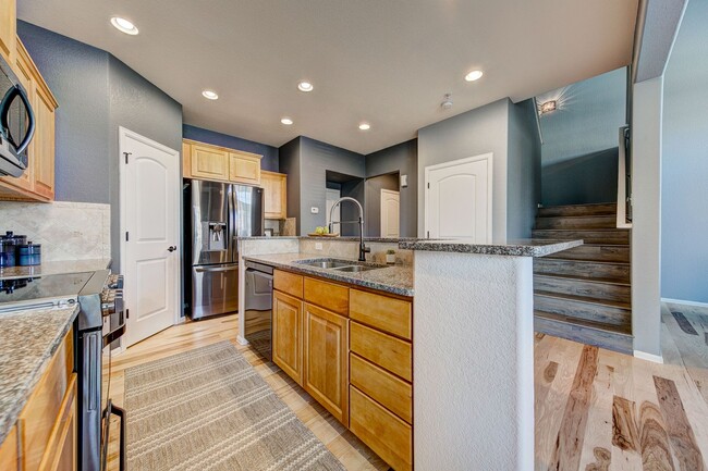 Building Photo - 2963 Denver Dr