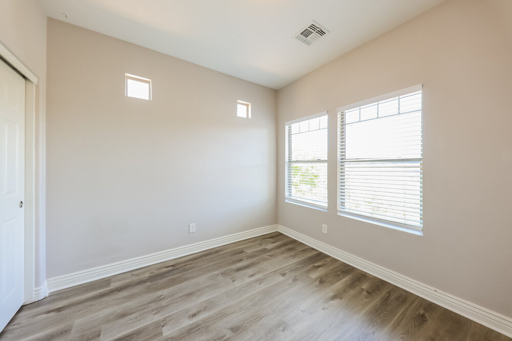 Building Photo - 17565 W Lundberg St