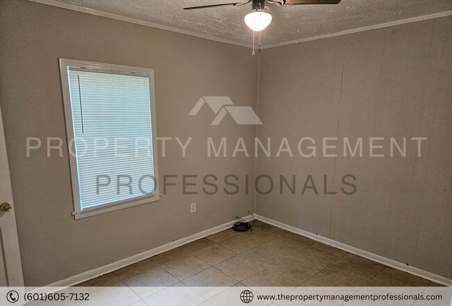 Building Photo - 140 Neatherwood Dr