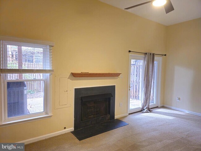 Building Photo - 6565 River Tweed Ln