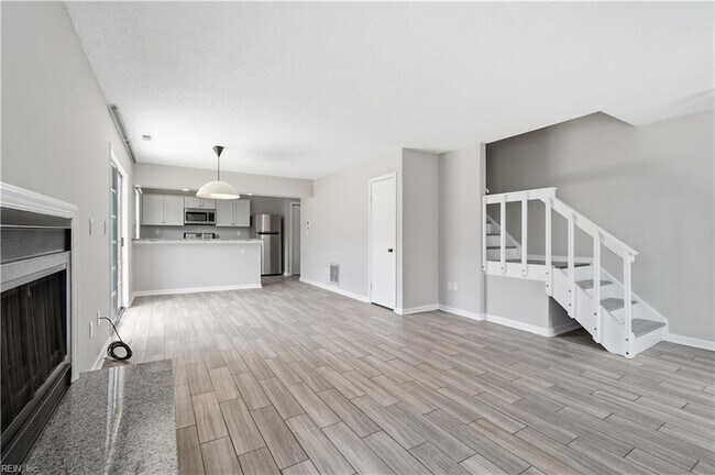 Building Photo - 317 Ferdinand Cir