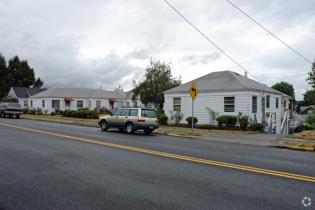 Building Photo - Westmoreland 16