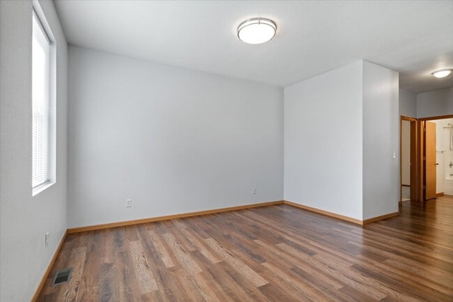 Building Photo - Seelyville Terrace