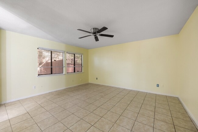 Building Photo - 7418 Boisenberry Ln