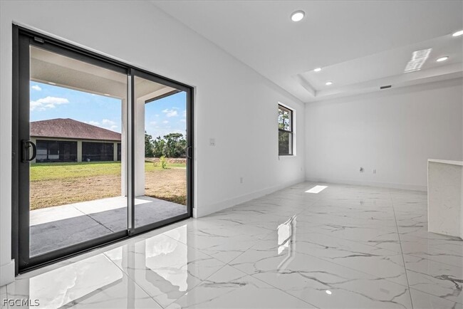 Building Photo - 3813 25th St SW