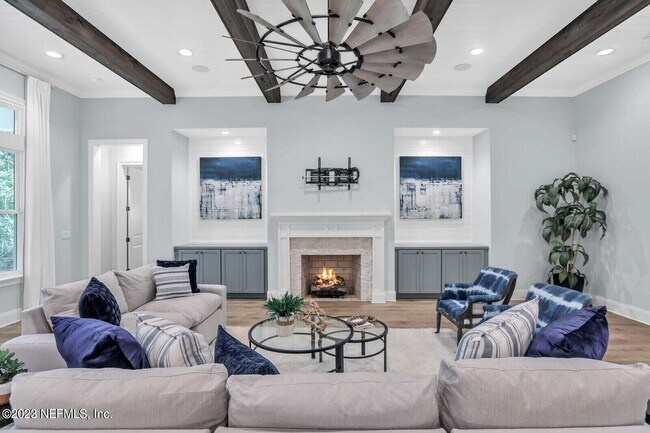 Building Photo - 168 Hickory Hill Dr