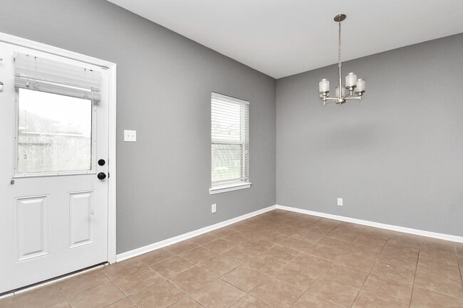 Building Photo - 6011 Coleus St